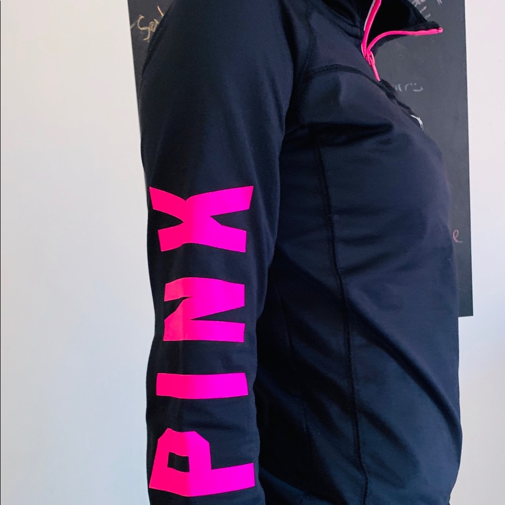 Black sleek Quarter zip up